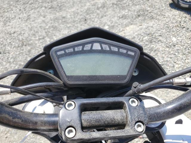 2010 DUCATI HYPERMOTARD 796  