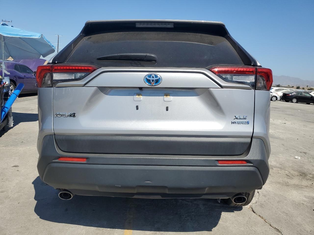 2021 Toyota Rav4 Xle VIN: JTMRWRFVXMD123638 Lot: 69311645