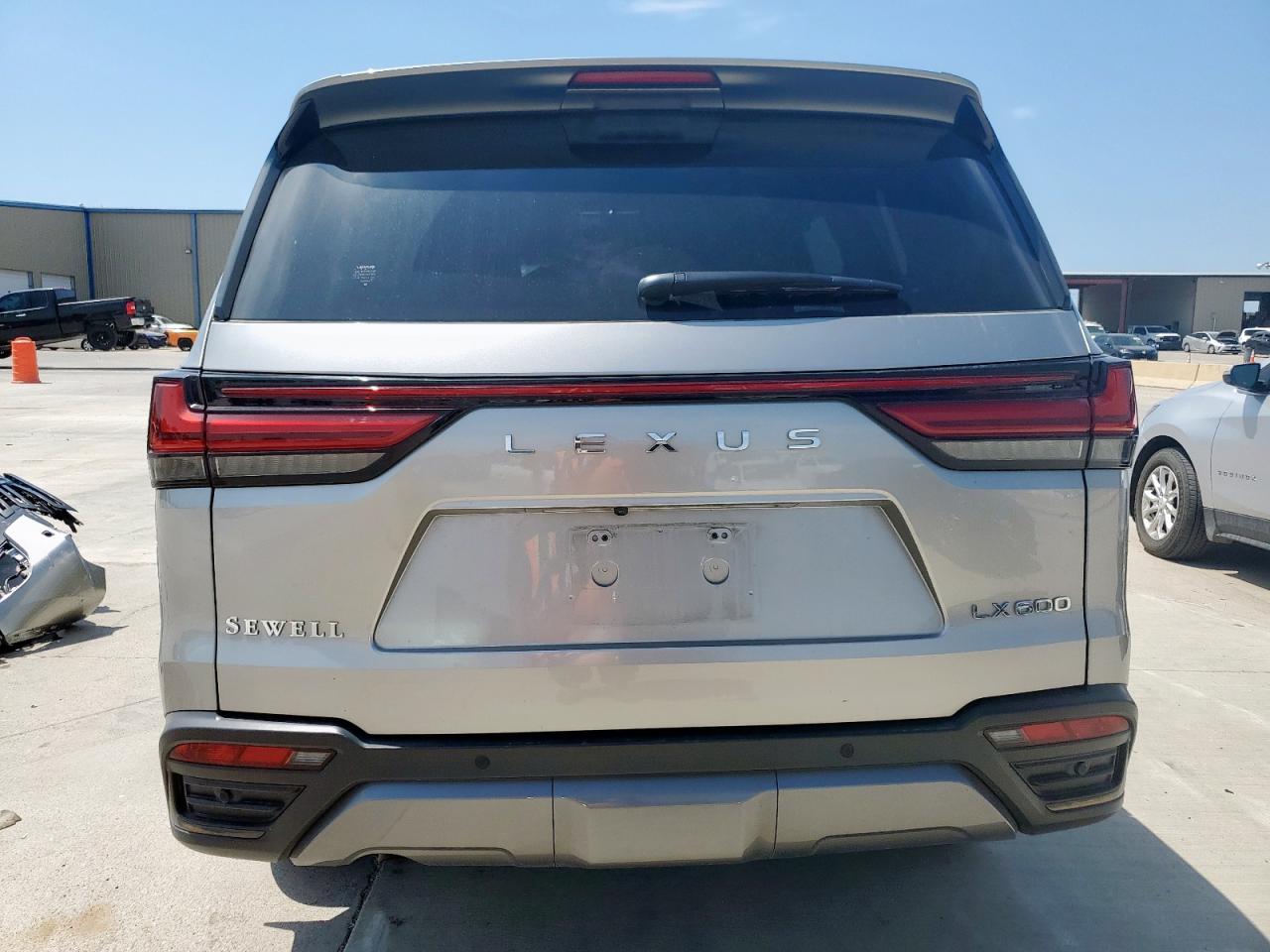 2024 Lexus Lx 600 Base VIN: JTJGB7CX1R4050032 Lot: 70572305