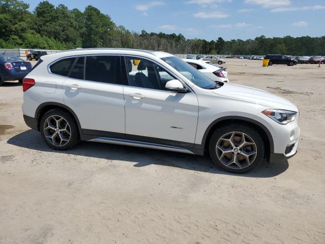  BMW X1 2016 Белы