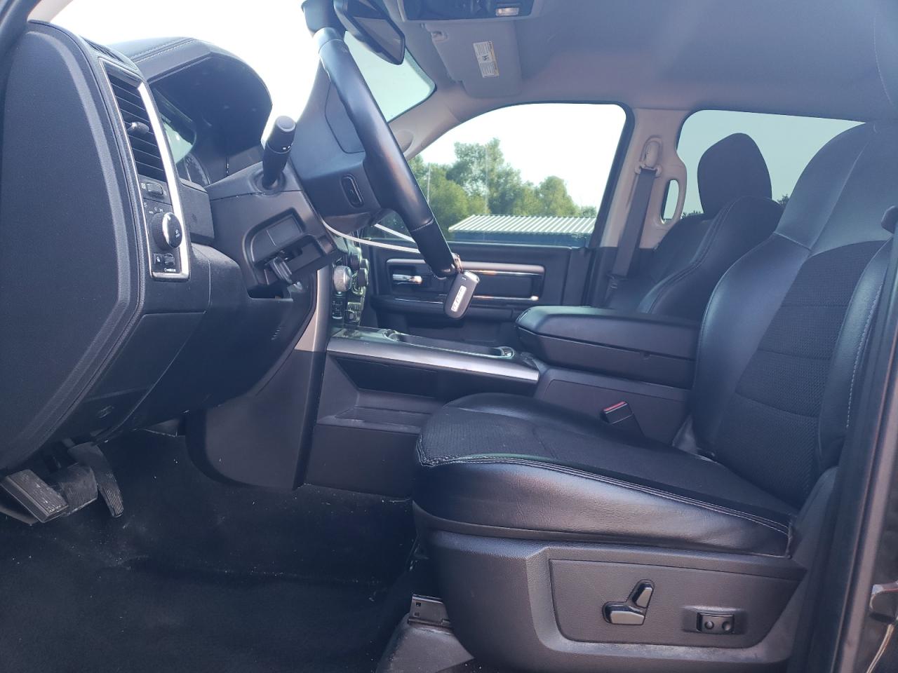 2017 Ram 1500 Sport VIN: 1C6RR7MT3HS777807 Lot: 69108585