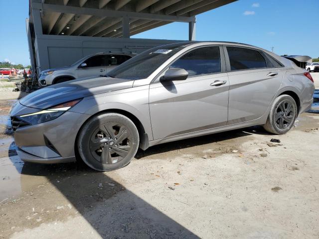 HYUNDAI ELANTRA 2022 Серебристый
