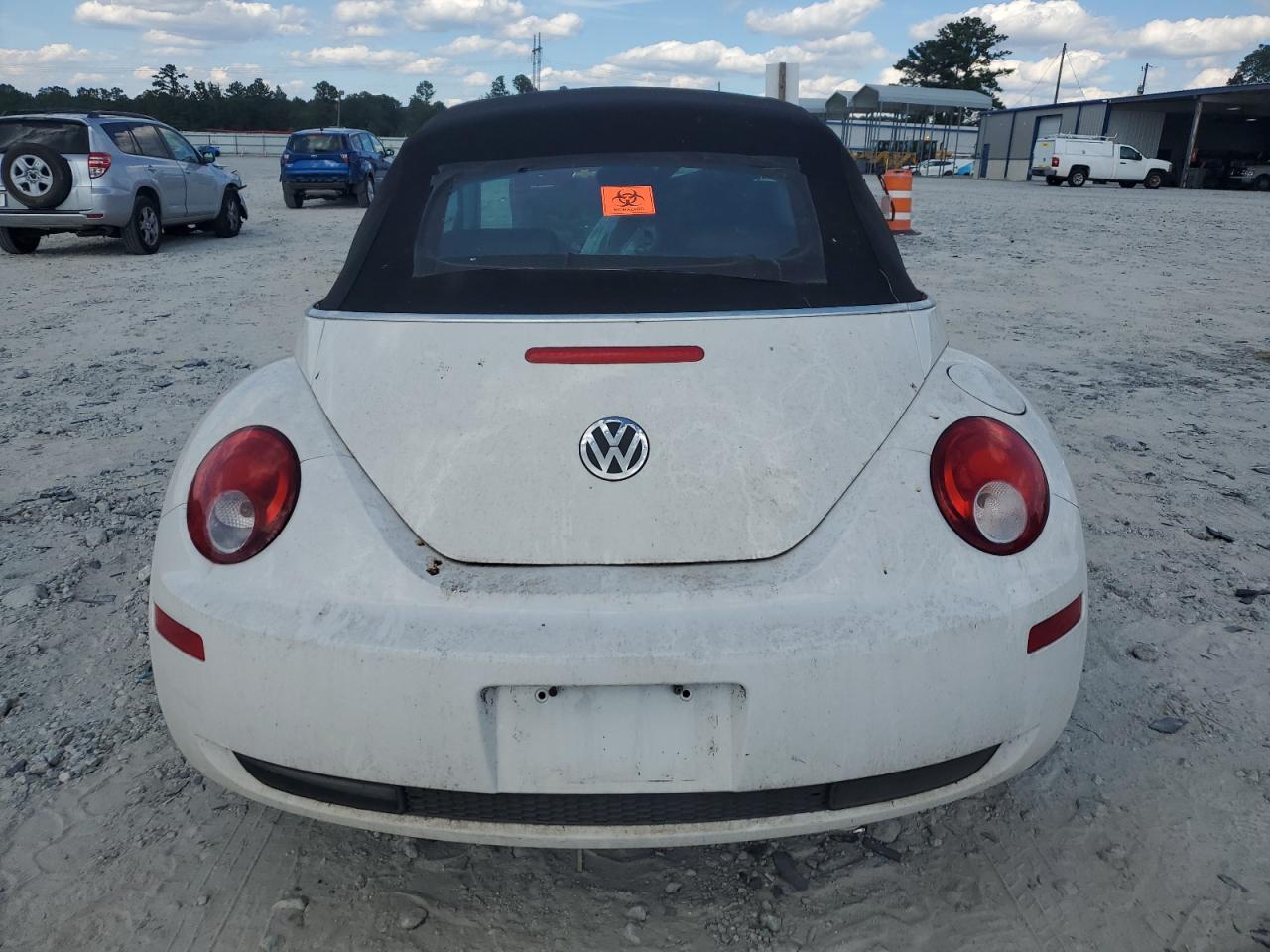 2009 Volkswagen New Beetle S VIN: 3VWRF31Y19M409899 Lot: 70657085