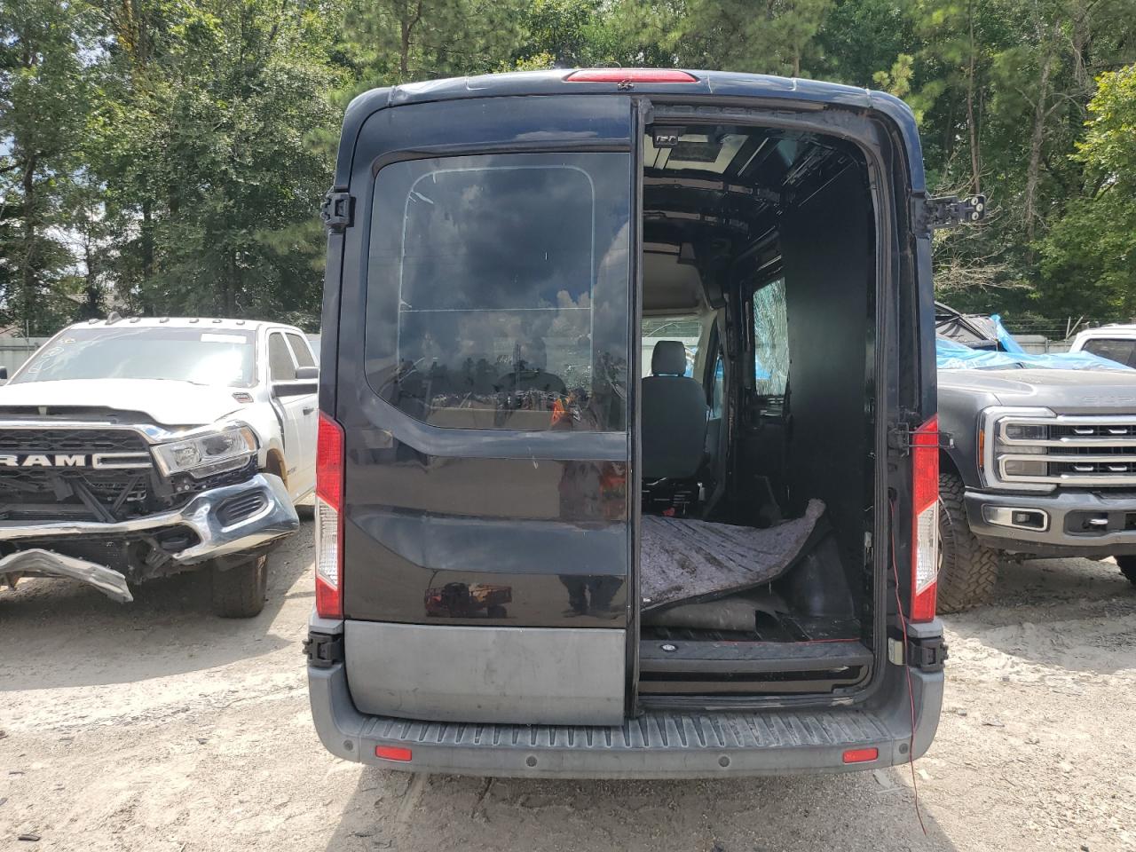 2017 Ford Transit T-150 VIN: 1FTYE1CM2HKA26883 Lot: 82124845