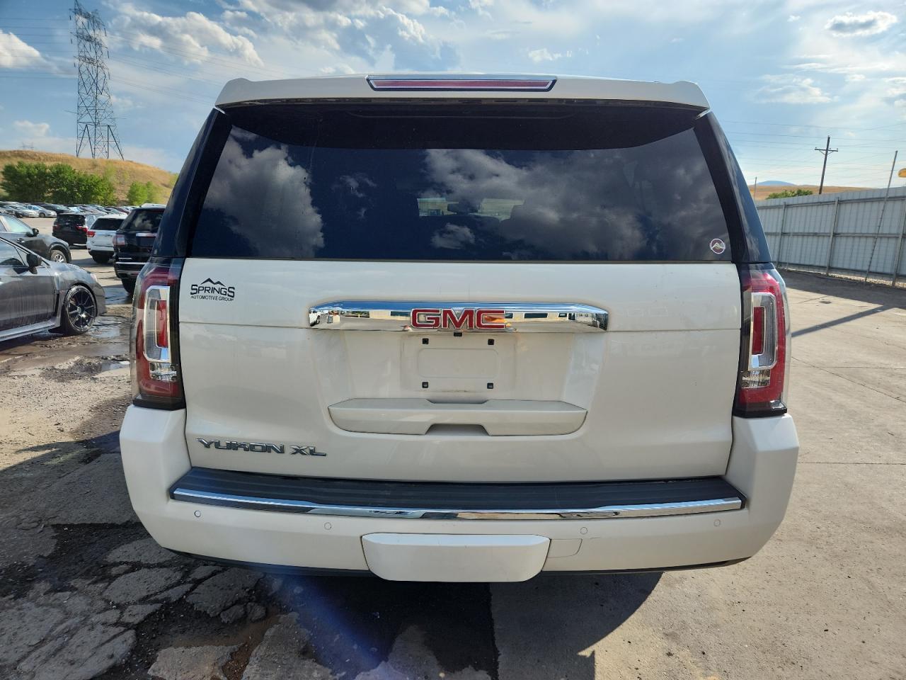 2015 GMC Yukon Xl Denali VIN: 1GKS2JKJXFR690539 Lot: 69418735