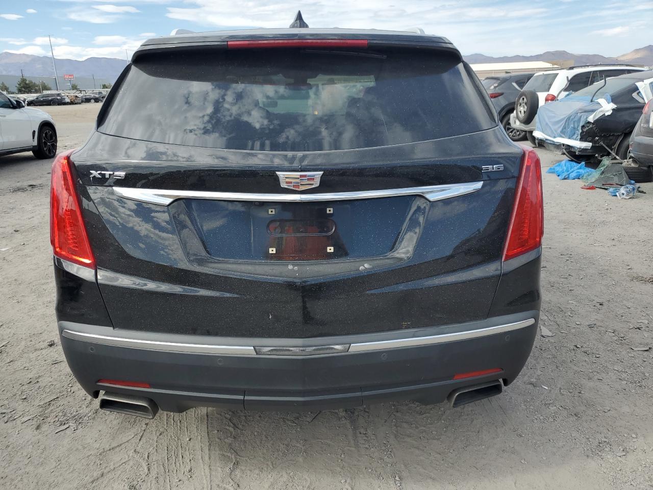 2017 Cadillac Xt5 Luxury VIN: 1GYKNBRS2HZ296411 Lot: 69934095