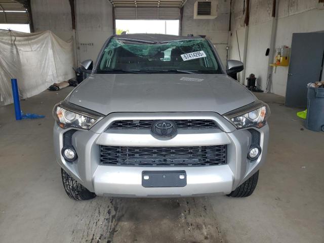  TOYOTA 4RUNNER 2018 Серебристый