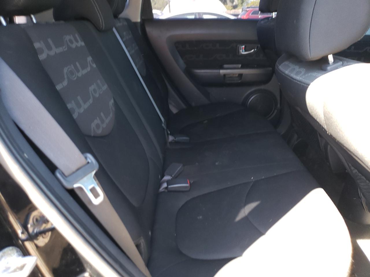 2012 Kia Soul + VIN: KNDJT2A62C7401975 Lot: 70042685