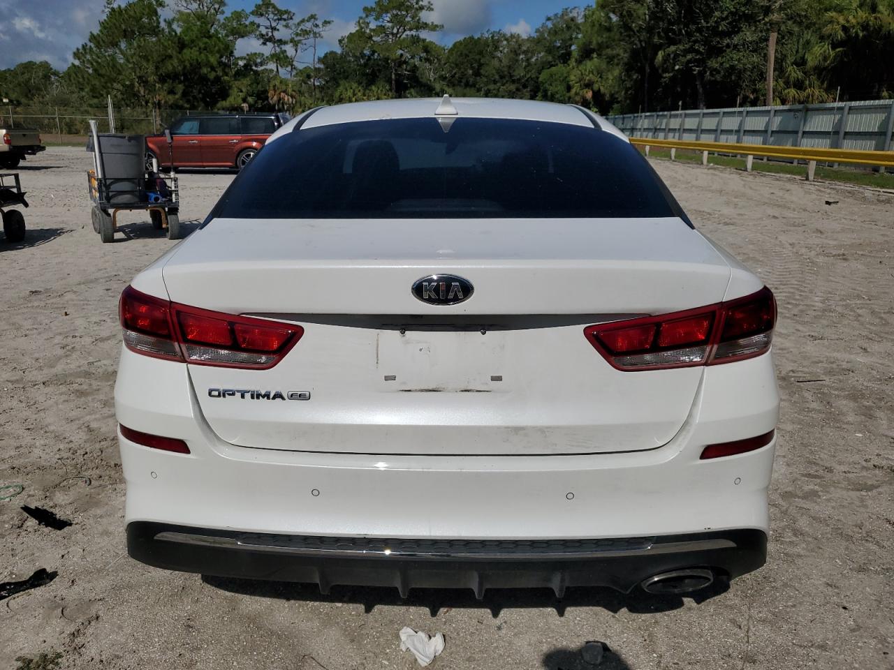 2020 Kia Optima Lx VIN: 5XXGT4L31LG451637 Lot: 69640085