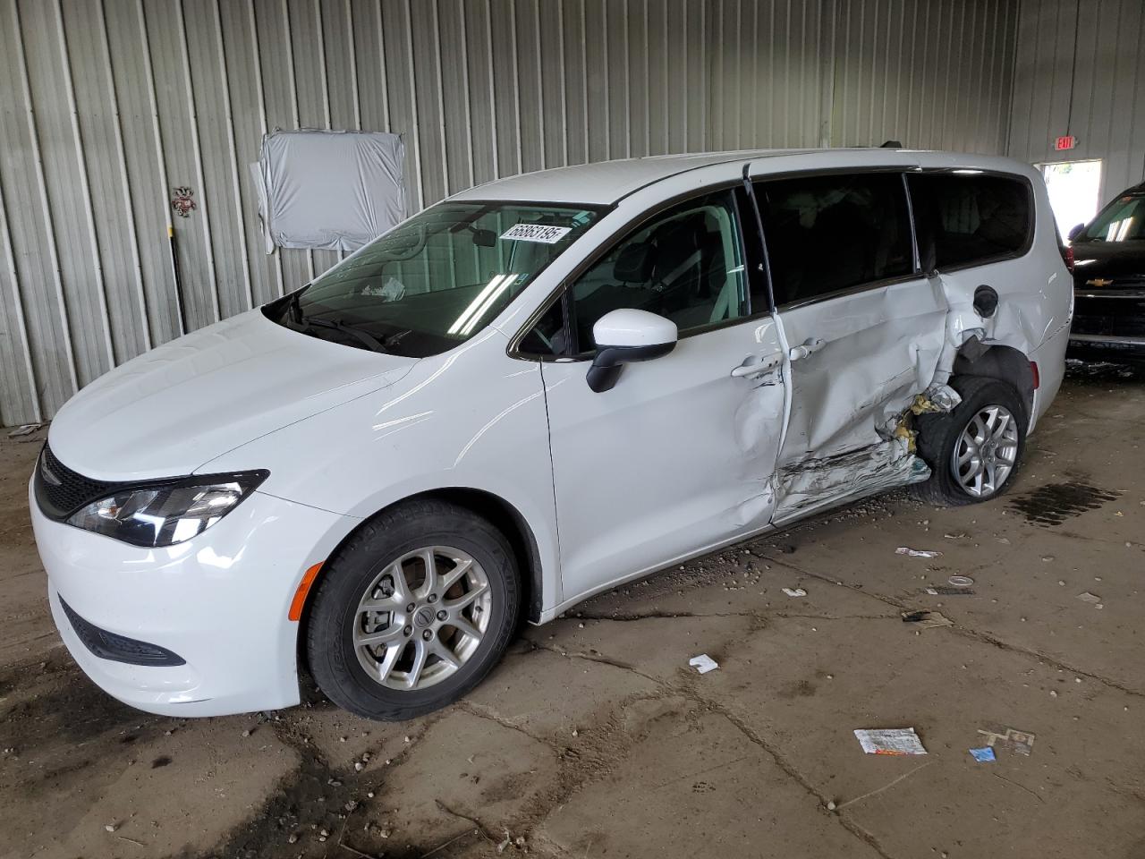2022 Chrysler Voyager Lx