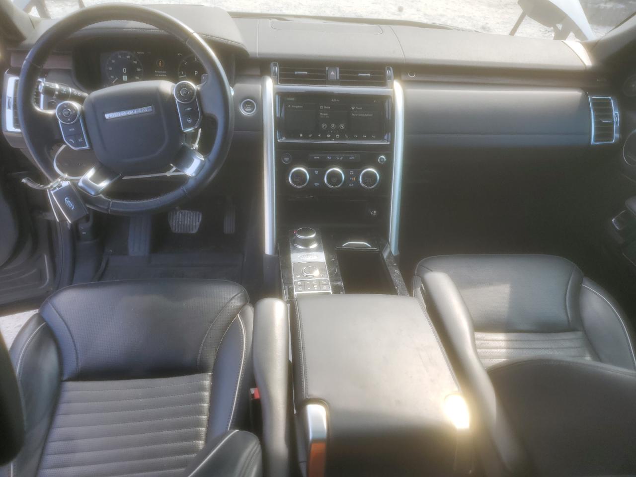 SALRT2RKXJA055316 2018 Land Rover Discovery Hse Luxury
