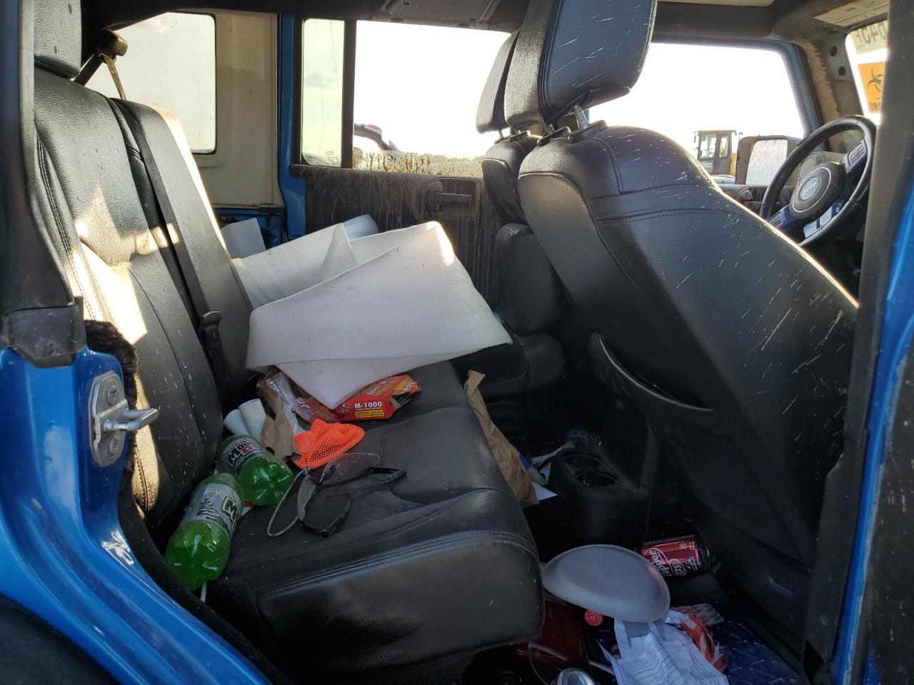 2015 Jeep Wrangler Unlimited Sport VIN: 1C4BJWDG2FL572128 Lot: 69087645