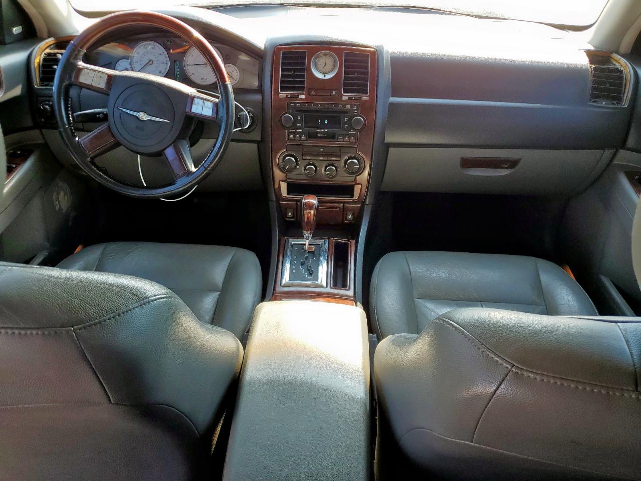 2005 Chrysler 300 Touring VIN: 2C3JA53G45H552065 Lot: 69865155