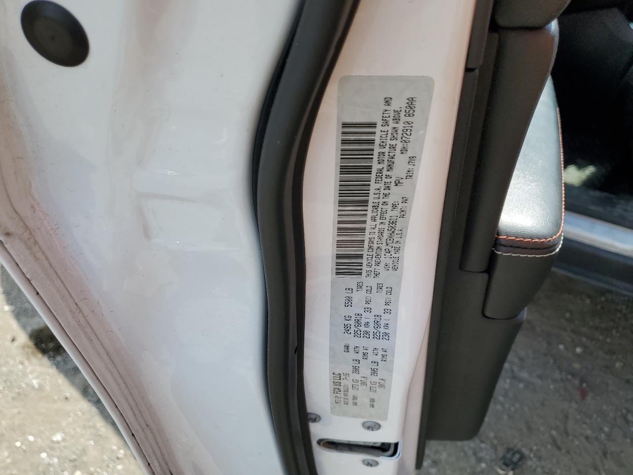 2017 Jeep Cherokee Latitude VIN: 1C4PJMCBXHW503611 Lot: 70299835