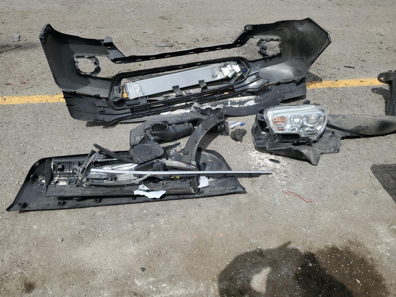 2018 Toyota Tacoma Access Cab VIN: 5TFRX5GN8JX103662 Lot: 70332395