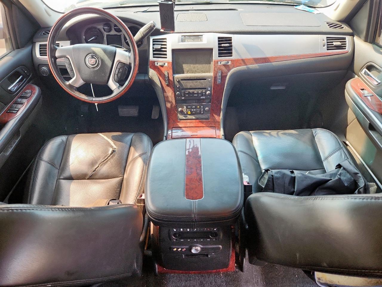 2007 Cadillac Escalade Luxury VIN: 1GYFK63837R344026 Lot: 70713095