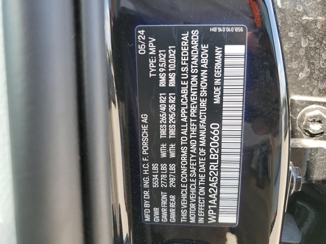 2024 Porsche Macan Base VIN: WP1AA2A52RLB20660 Lot: 71052005