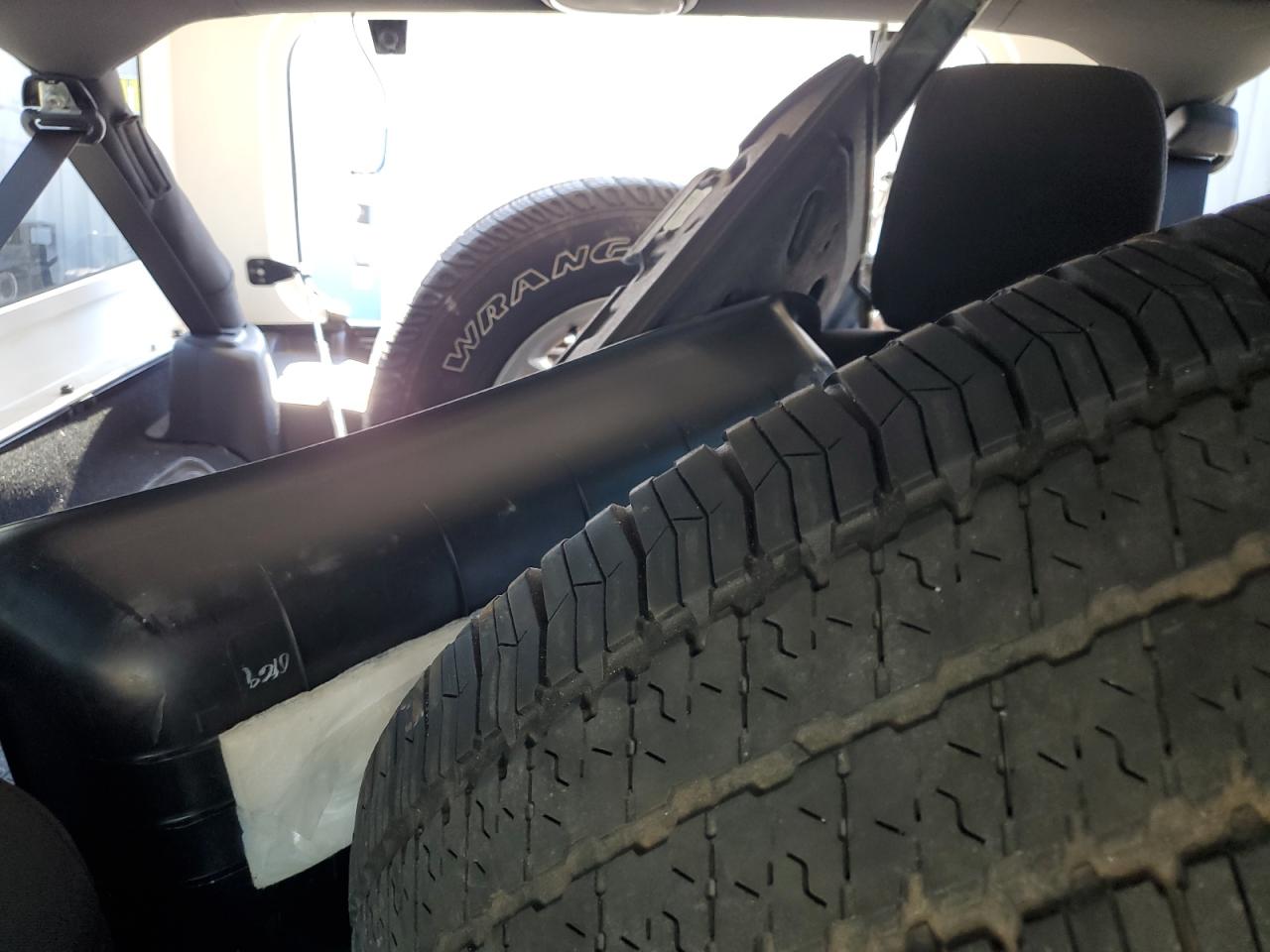 2014 Jeep Wrangler Unlimited Sport VIN: 1C4BJWDG2EL232220 Lot: 69605925