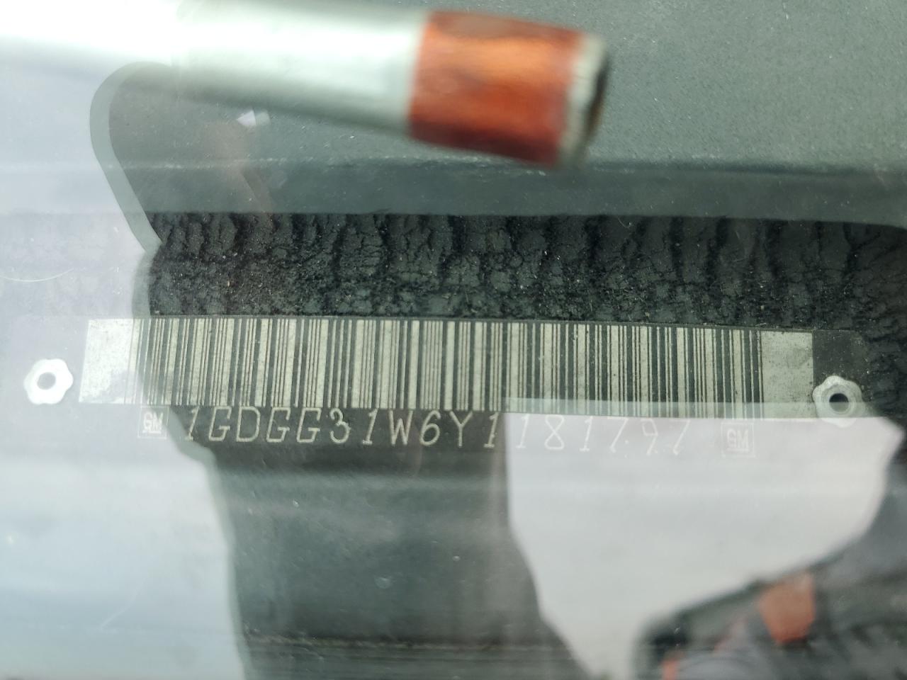 2000 GMC Savana Cutaway G3500 VIN: 1GDGG31W6Y1181797 Lot: 68455265