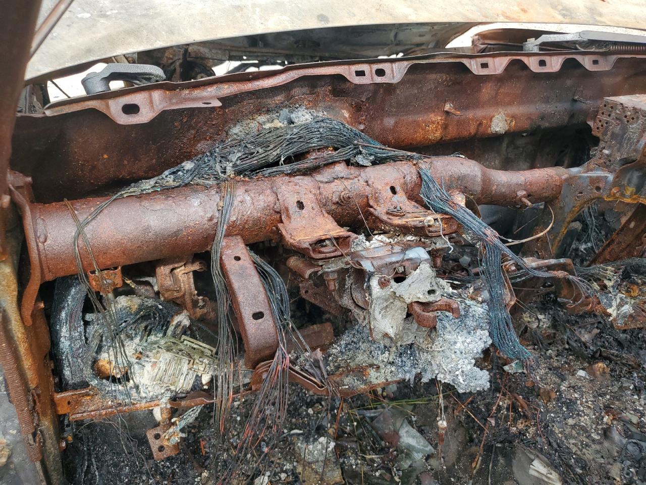 2005 Toyota Tundra Access Cab Limited VIN: 5TBBT48135S472176 Lot: 64810885