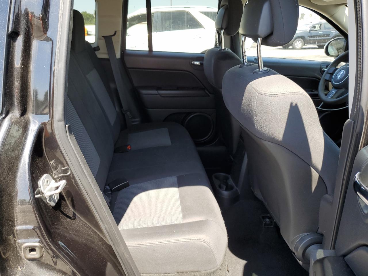 2011 Jeep Compass Sport VIN: 1J4NT1FA0BD137755 Lot: 69515235