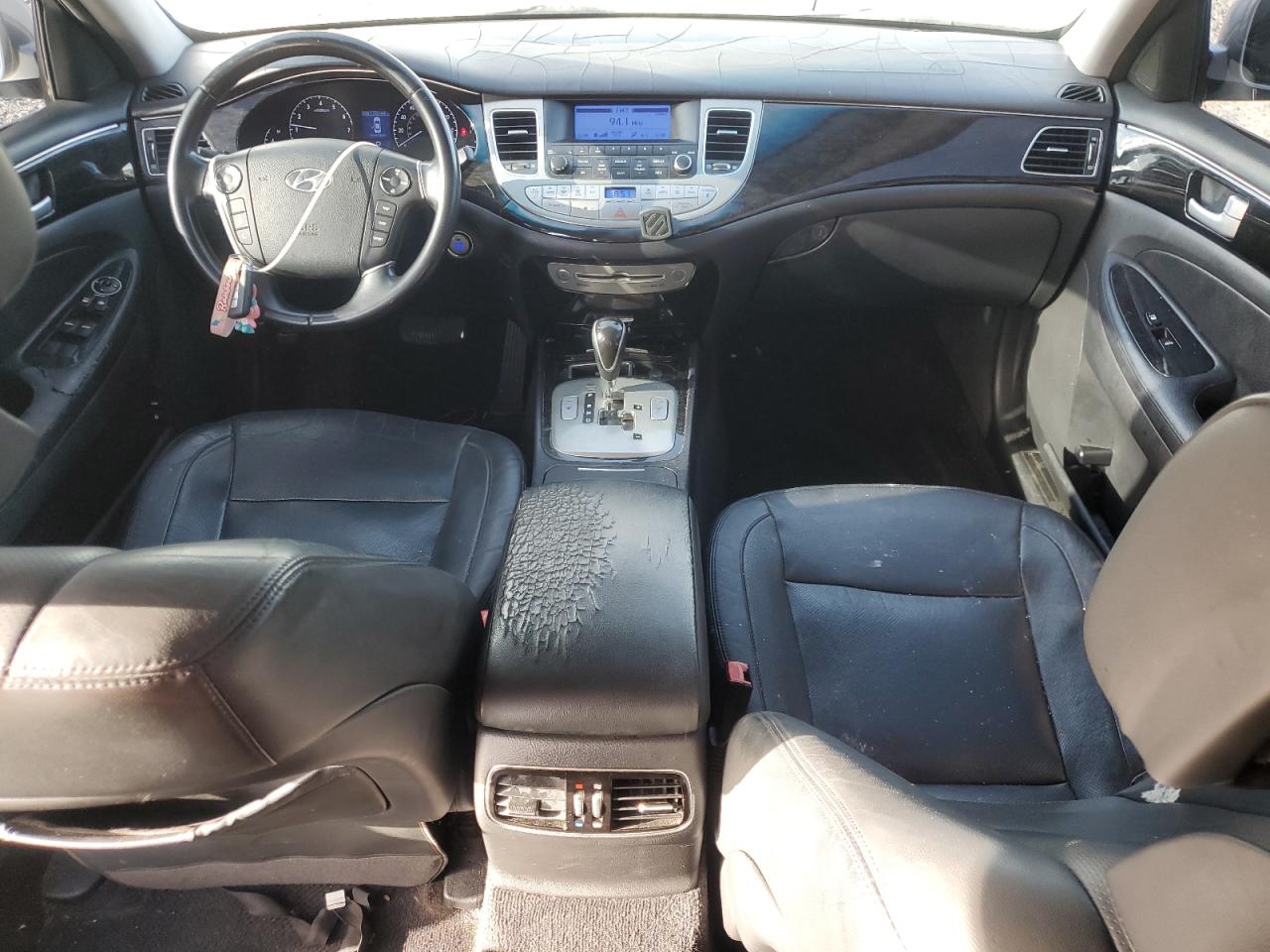 2013 Hyundai Genesis 3.8L VIN: KMHGC4DD1DU243949 Lot: 69033625