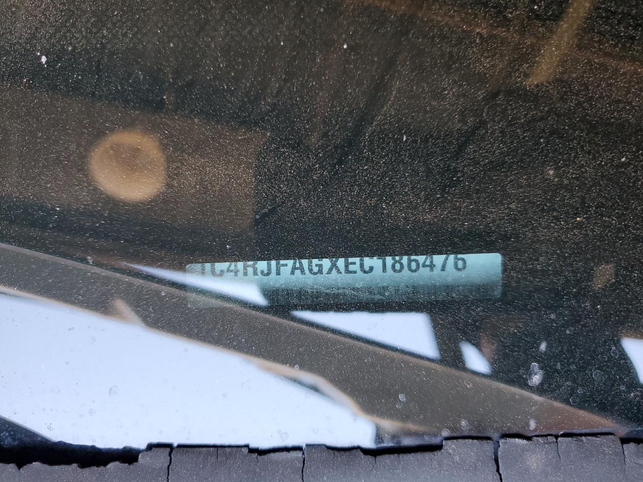 1C4RJFAGXEC186476 2014 Jeep Grand Cherokee Laredo