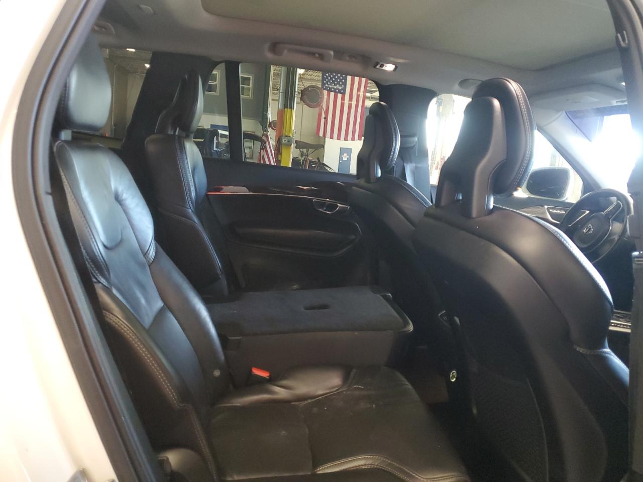 2017 Volvo Xc90 T6 VIN: YV4A22PK3H1142072 Lot: 69855275