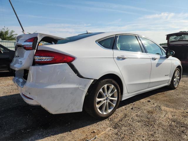  FORD FUSION 2019 White