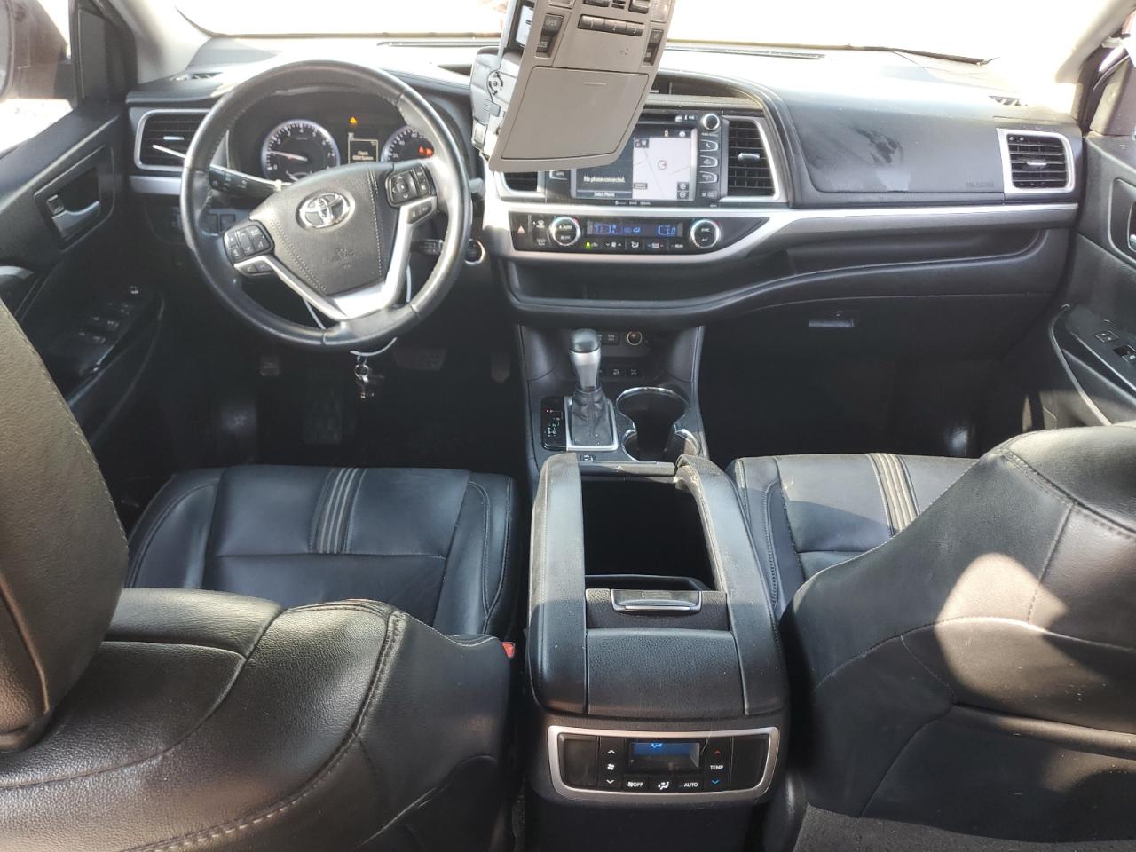 2018 Toyota Highlander Se VIN: 5TDJZRFH6JS537465 Lot: 67946025