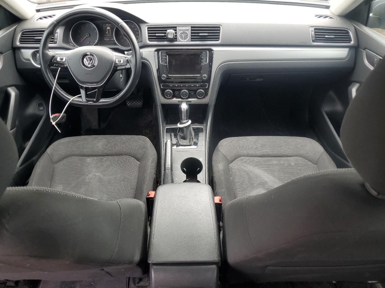 2017 Volkswagen Passat S VIN: 1VWAT7A38HC033333 Lot: 69594735