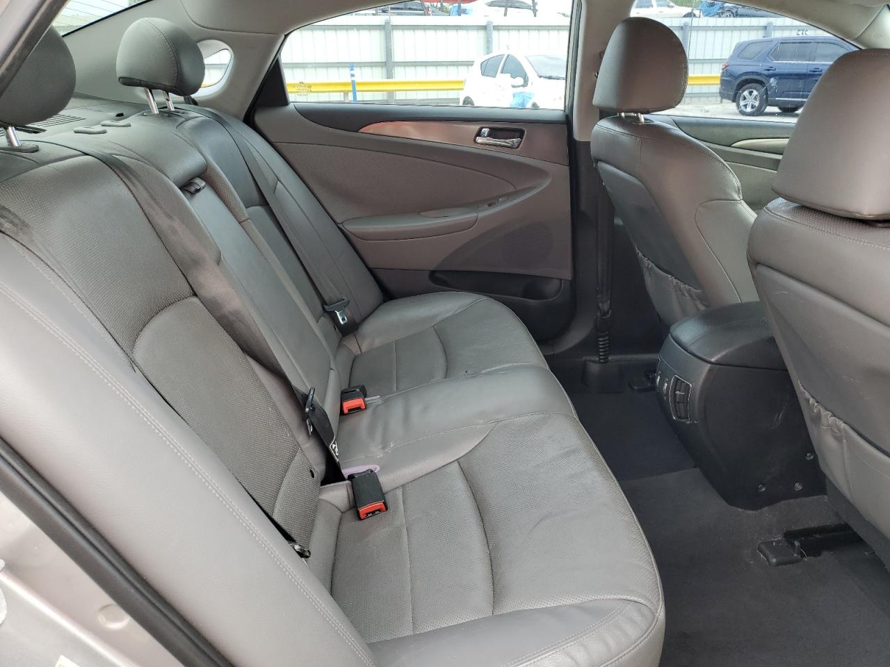 2013 Hyundai Sonata Hybrid VIN: KMHEC4A44DA090173 Lot: 70341075