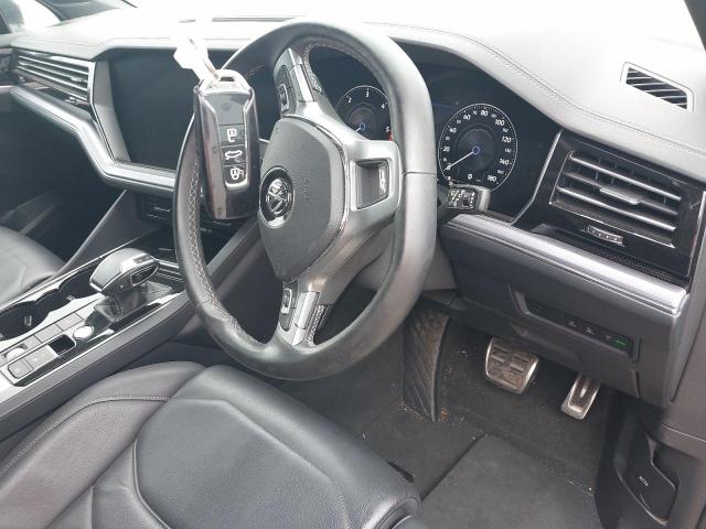2019 VOLKSWAGEN TOUAREG V6