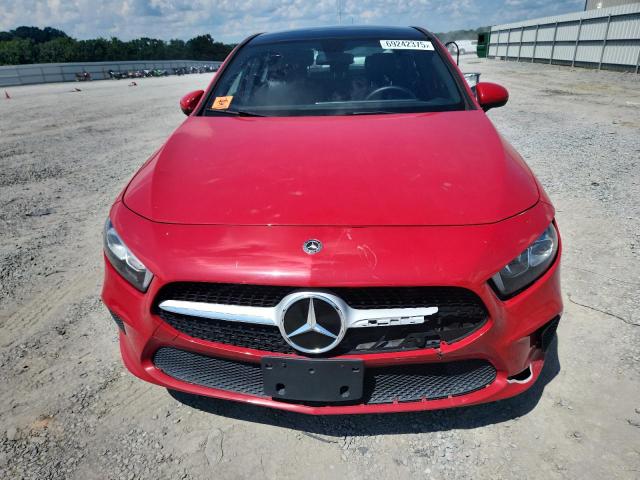  MERCEDES-BENZ A-CLASS 2019 Красный
