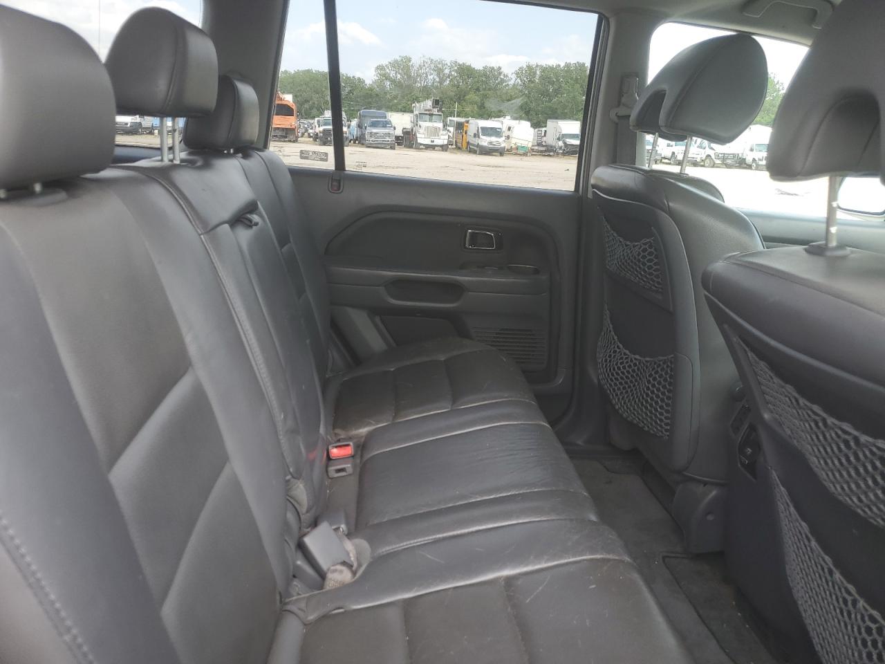 2006 Honda Pilot Ex VIN: 5FNYF18516B013891 Lot: 68643995