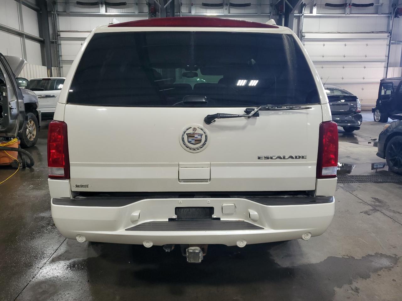 2005 Cadillac Escalade Luxury VIN: 1GYEK63N05R268473 Lot: 70662375