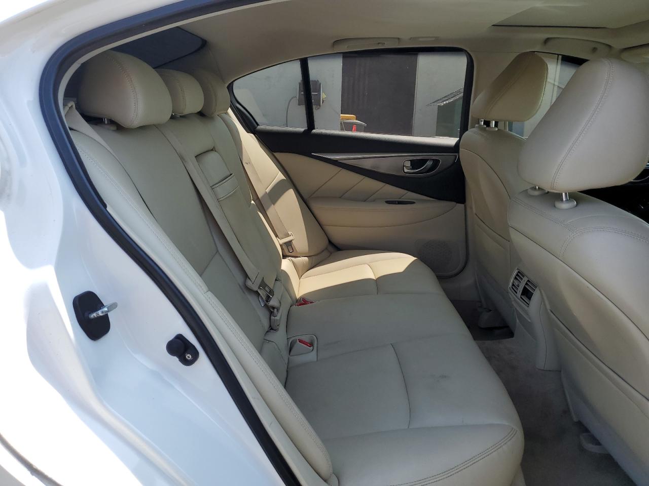 2015 Infiniti Q50 Base VIN: JN1BV7AR0FM420085 Lot: 67736485