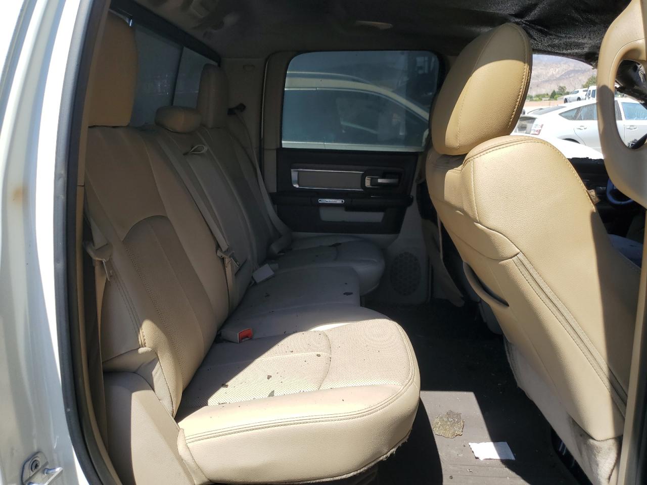 2018 Ram 1500 Laramie VIN: 1C6RR6NM8JS305593 Lot: 70353135