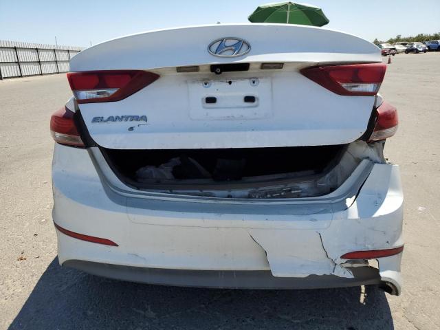  HYUNDAI ELANTRA 2017 Белы