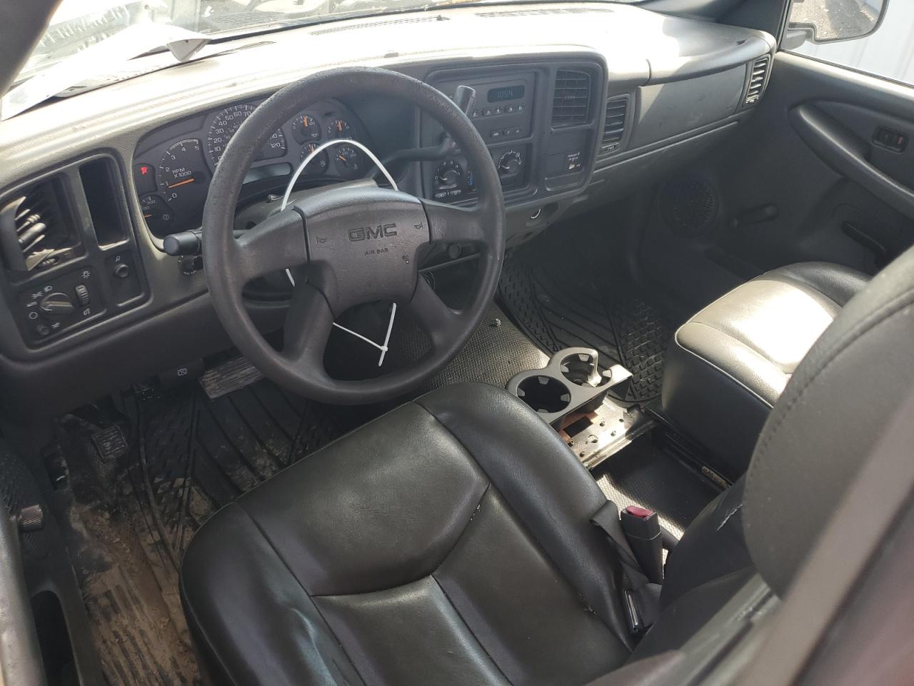 2005 GMC Sierra C2500 Heavy Duty VIN: 1GTHC24295E240157 Lot: 68437935