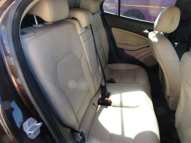 Parquets MERCEDES-BENZ GLA-CLASS 2015 Brązowy