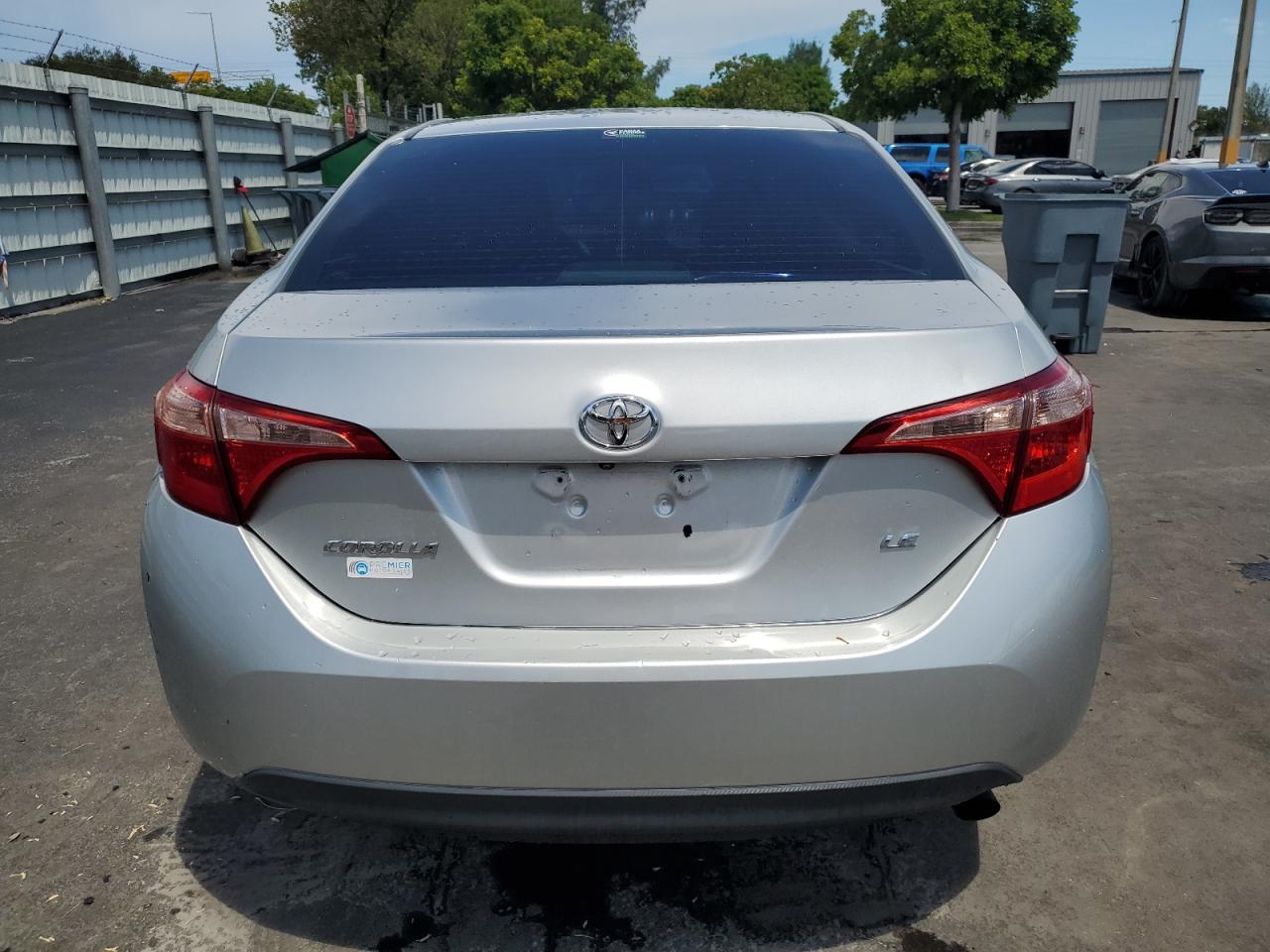 2018 Toyota Corolla L VIN: 5YFBURHE4JP780271 Lot: 69546785
