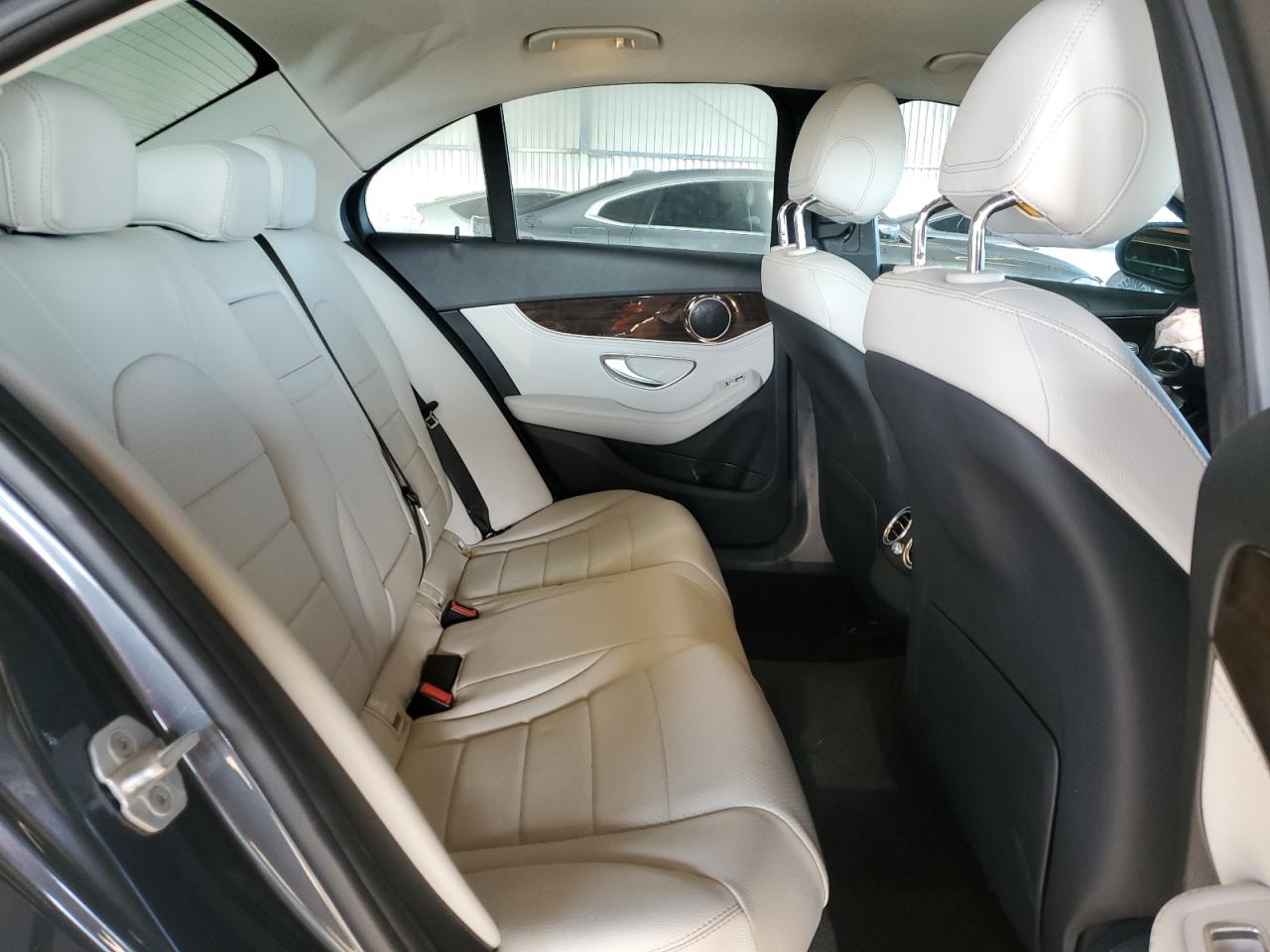 2015 Mercedes-Benz C 300 VIN: 55SWF4JBXFU076544 Lot: 70415675