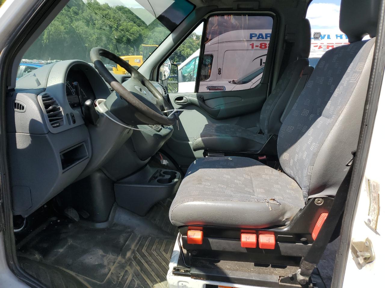 2006 Dodge Sprinter 3500 VIN: WD0PD544765950565 Lot: 68412425