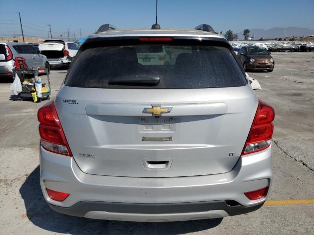  CHEVROLET TRAX 2019 Srebrny