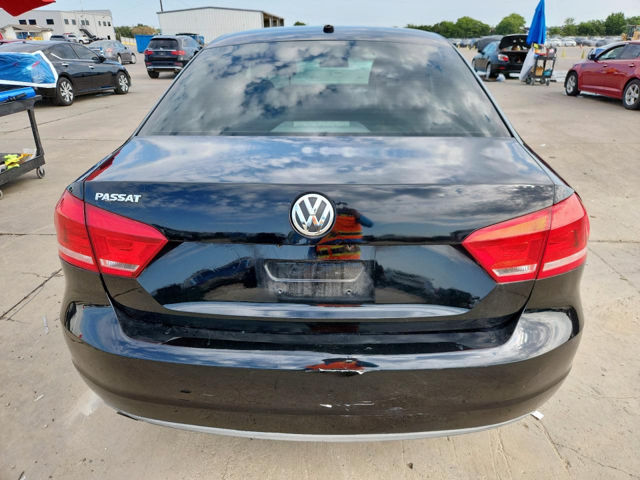 2013 Volkswagen Passat S VIN: 1VWAH7A31DC122284 Lot: 70194725