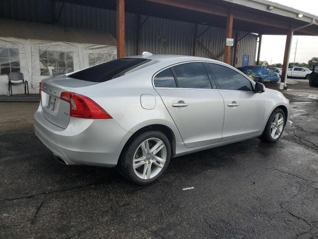 Sedans VOLVO S60 2014 Srebrny