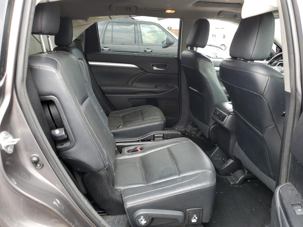 2015 Toyota Highlander Xle VIN: 5TDJKRFH2FS126916 Lot: 69127065