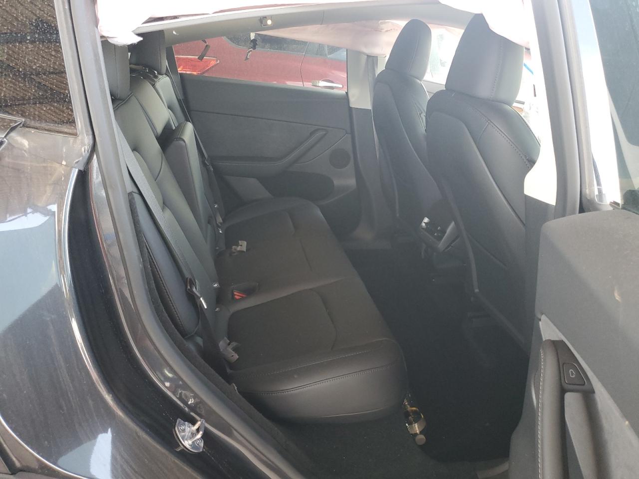 2025 Tesla Model Y VIN: 7SAYGDED4SF228706 Lot: 70390995