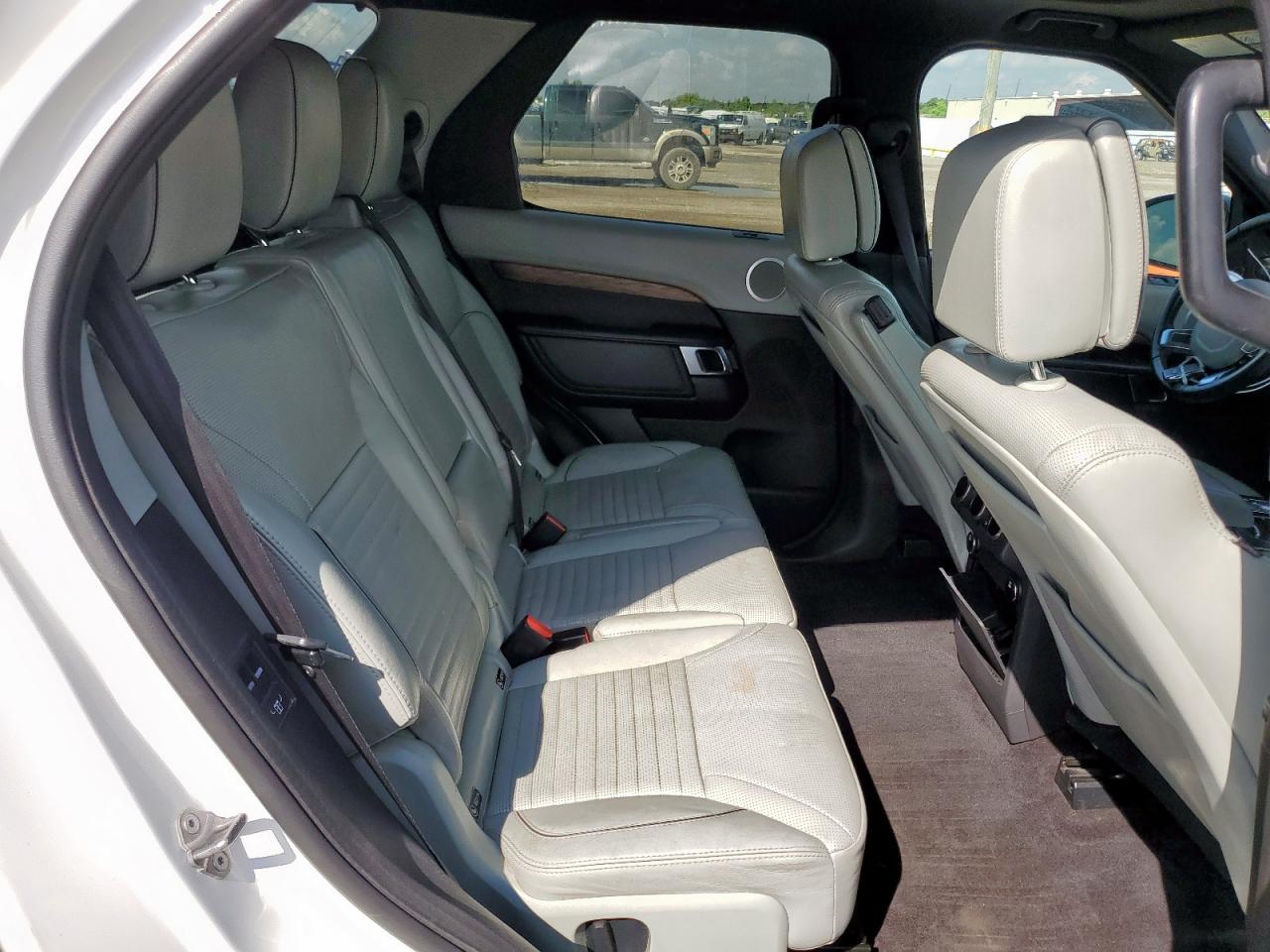 2017 Land Rover Discovery Hse Luxury VIN: SALRHBBV9HA045070 Lot: 67790765